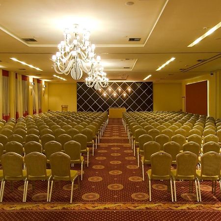 利蒙温泉度假酒店 卡斯托里亚 外观 照片 The ballroom