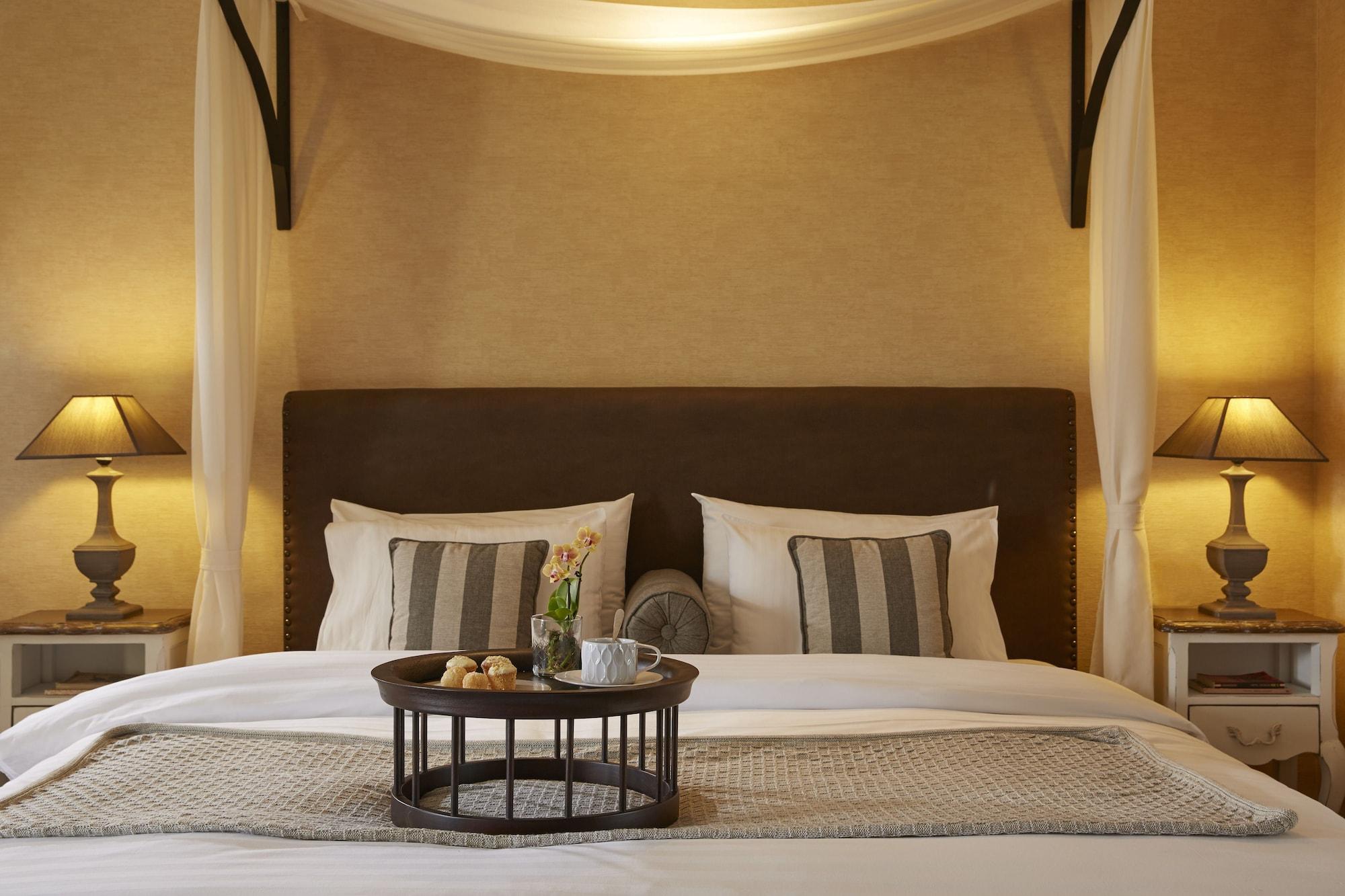 利蒙温泉度假酒店 卡斯托里亚 外观 照片 A bedroom at the hotel