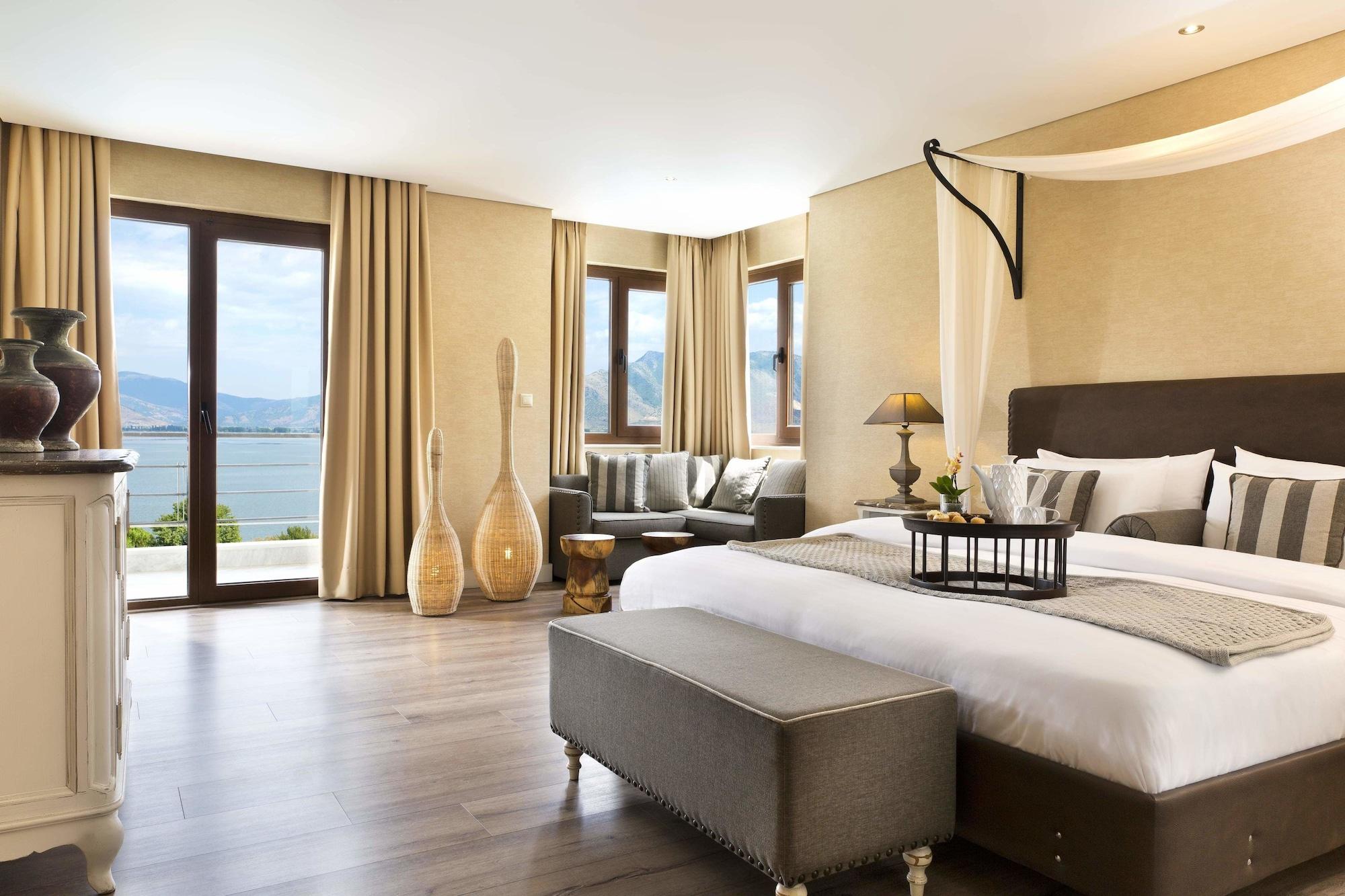 利蒙温泉度假酒店 卡斯托里亚 外观 照片 A bedroom at the hotel