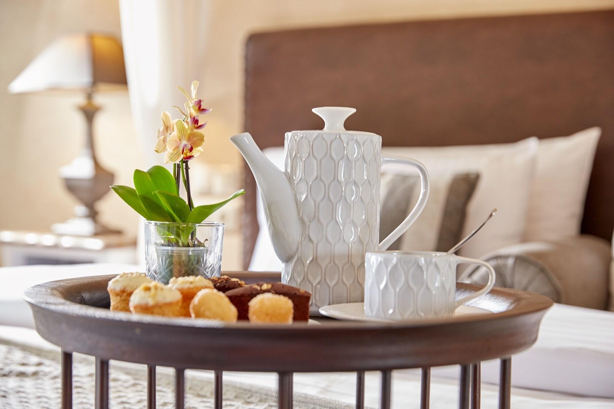 利蒙温泉度假酒店 卡斯托里亚 外观 照片 Tea set