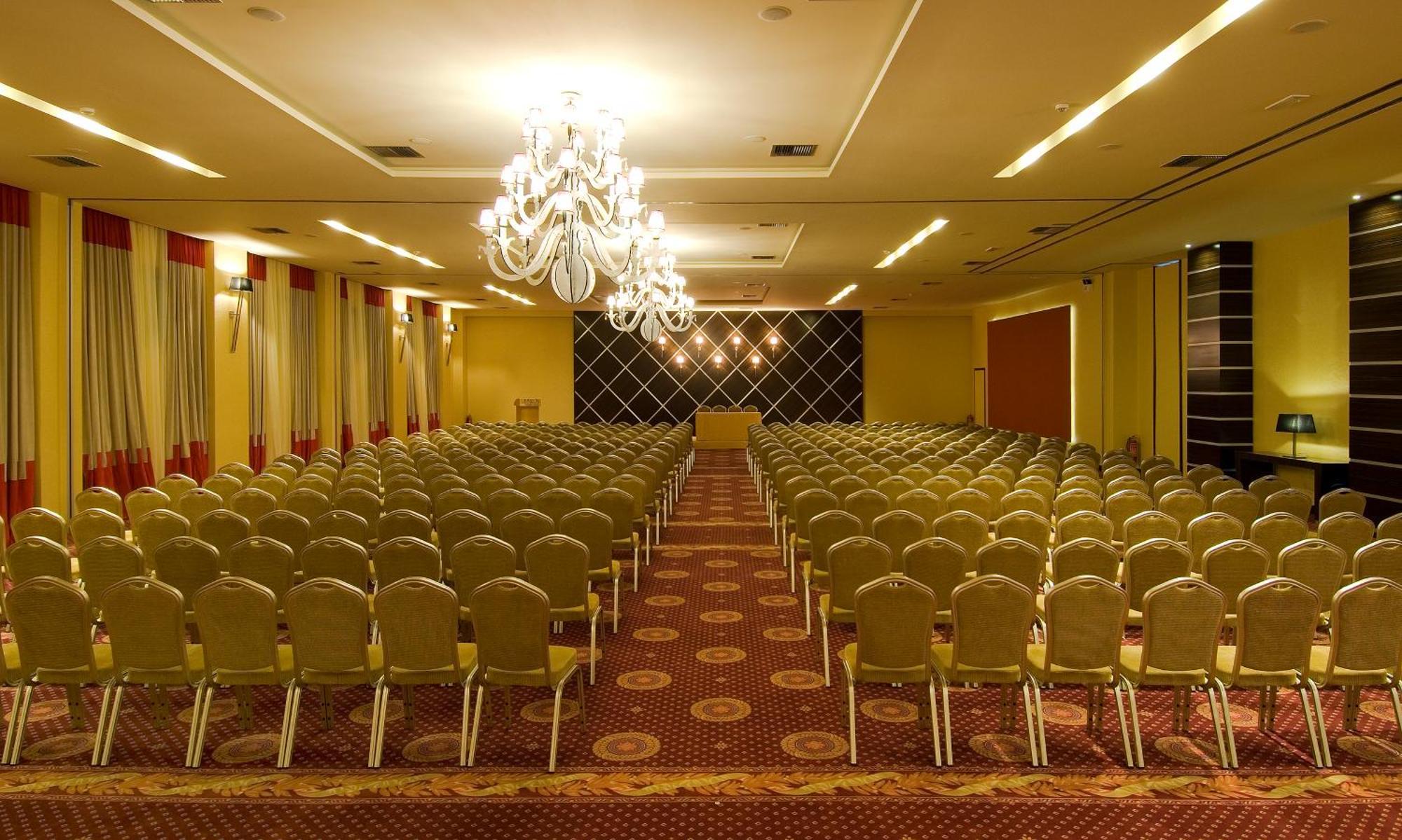 利蒙温泉度假酒店 卡斯托里亚 外观 照片 The ballroom
