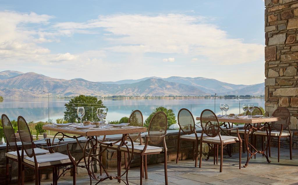 利蒙温泉度假酒店 卡斯托里亚 外观 照片 View of the lake from the hotel