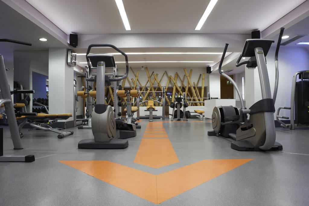 利蒙温泉度假酒店 卡斯托里亚 外观 照片 The gym at the hotel