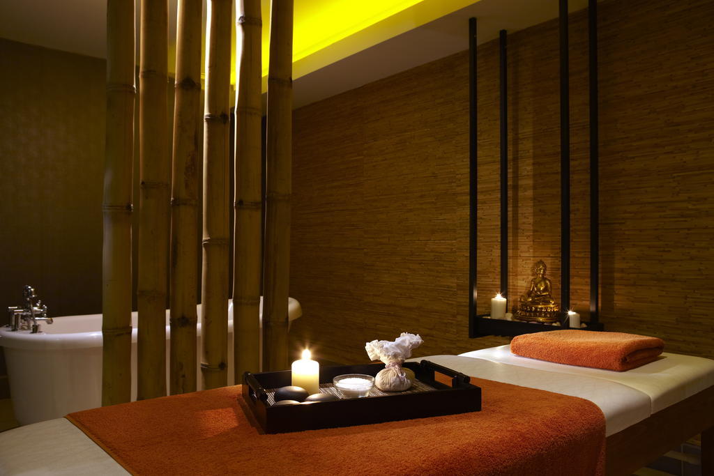 利蒙温泉度假酒店 卡斯托里亚 外观 照片 A spa treatment room