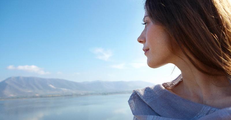 利蒙温泉度假酒店 卡斯托里亚 外观 照片 A woman with a long neck